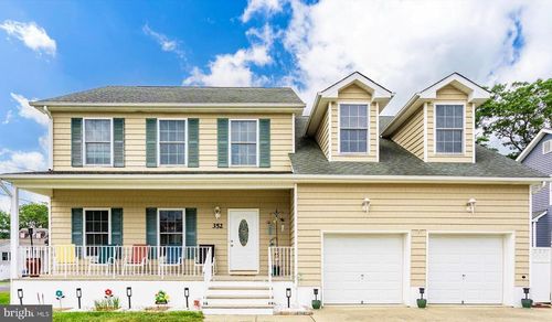 352 Halliard Ave, Beachwood, NJ, 08722-2725 | Card Image