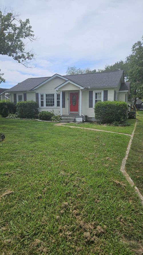 500 Woodrow St, Manchester, TN, 37355-1851 | Card Image