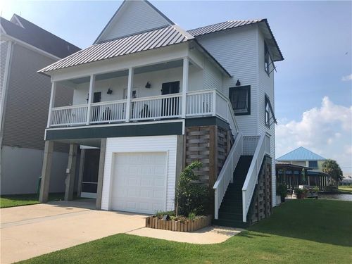102 Timber Canal Ln, Port Sulphur, LA, 70083-2360 | Card Image