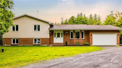 7795 Flewellyn Rd, Ashton, ON, K0A1B0 | Card Image