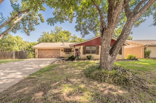 612 Bayless Dr, Euless, TX, 76040-5102 | Card Image