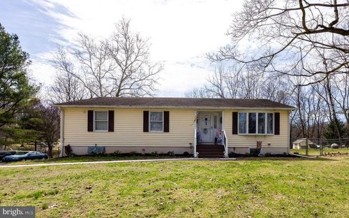 712 Morgan Grove Rd, SHEPHERDSTOWN, WV, 25443-4542 | Card Image
