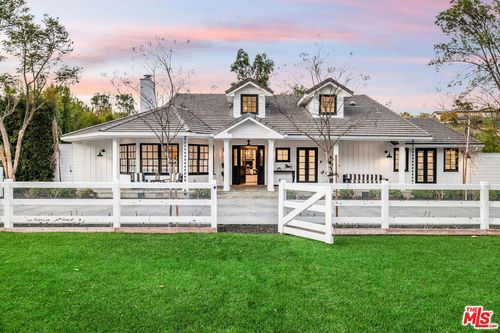 5525 Paradise Valley Rd, Hidden Hills, CA, 91302-2437 | Card Image