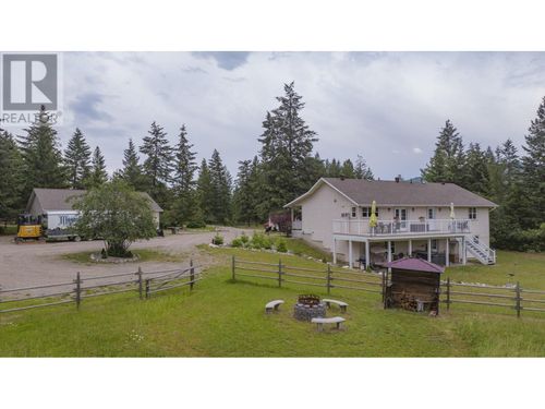 186 Louie View Dr, Lumby, BC, V0E2G1 | Card Image