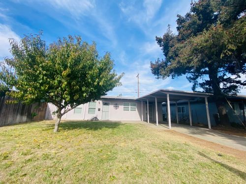 23 Lowe Street, Lodi, CA, 95240 | Card Image