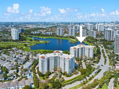 314 - 20000 E Country Club Dr, Condo with 2 bedrooms, 2 bathrooms and null parking in Aventura FL | Image 2