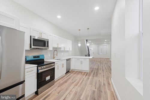 1628 W Glenwood Ave, PHILADELPHIA, PA, 19132-2242 | Card Image