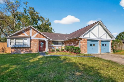 5703 Woodville Ln, Pearland, TX, 77584-1104 | Card Image