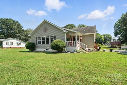 29636 Lakeside Dr, Albemarle, NC, 28001-7325 | Card Image