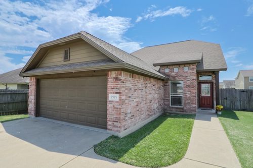 2915 Horseback Ct, College Station, TX, 77845-6066 | Card Image