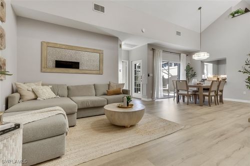 19d-4536 Court Way, NAPLES, FL, 34109-1567 | Card Image