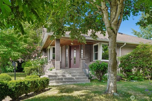 3004 Sw Barton St, Seattle, WA, 98126-3914 | Card Image