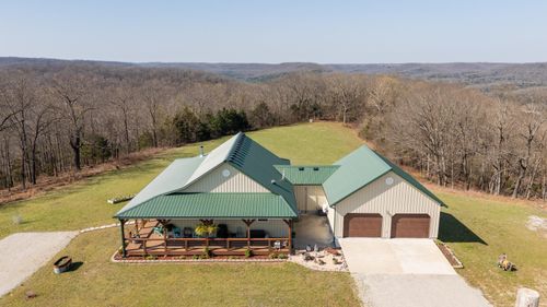 16032 Farm Road 1212, Aurora, MO, 65605-5252 | Card Image