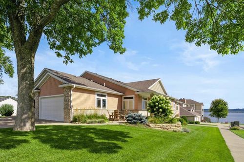 1329 S Oak St, Lake City, MN, 55041-1922 | Card Image