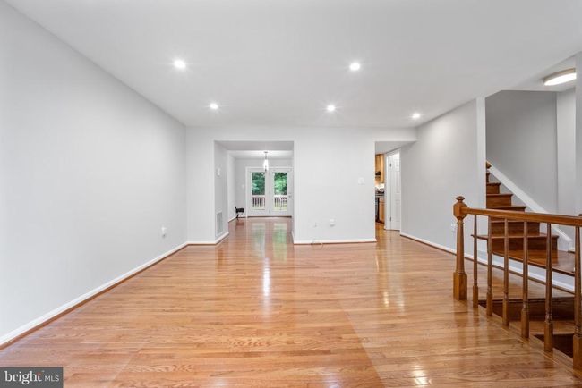 10462 Malone Ct, Townhouse with 3 bedrooms, 4 bathrooms and null parking in FAIRFAX VA | Image 7