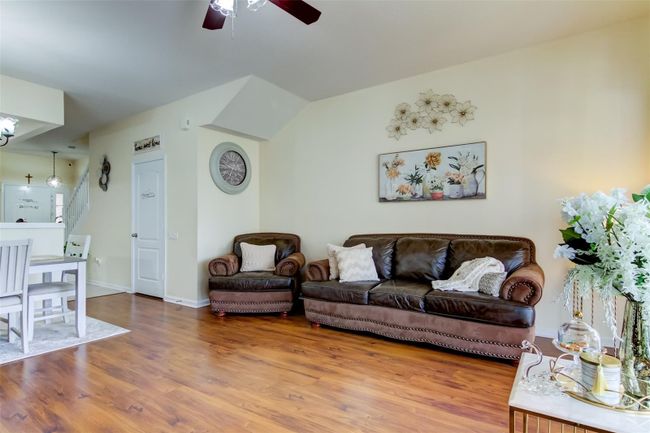 26642 Castleview Way, Townhouse with 3 bedrooms, 2 bathrooms and null parking in Wesley Chapel FL | Image 19