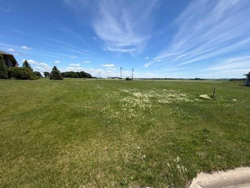 2530 Mossy Creek Dr Ne, Owatonna, MN, 55060-6260 | Card Image