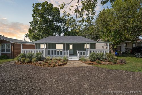 512 W Dallas St, Broken Arrow, OK, 74012-4029 | Card Image