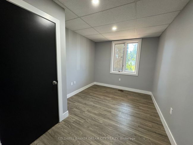 93 Main St, House other with 5 bedrooms, 5 bathrooms and 6 parking in Highgate ON | Image 10