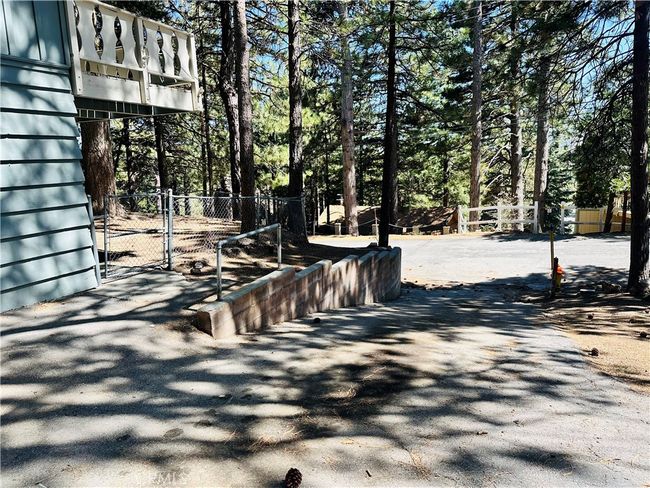 31506 Circle View Dr, House other with 4 bedrooms, 3 bathrooms and 4 parking in Running Springs CA | Image 7