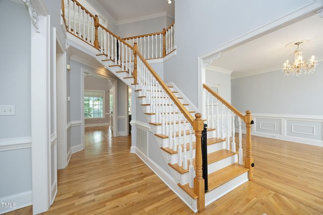 11Foyer | Image 12