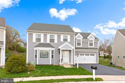 413 Joy Cir, LEOLA, PA, 17540-9008 | Card Image