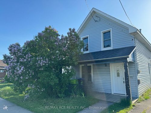 63 Walnut St, Sault Ste. Marie, ON, P6B2E4 | Card Image