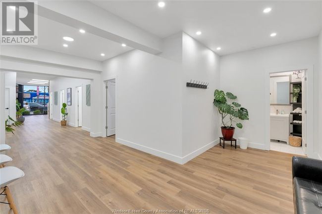 4667 Wyandotte St E, Home with 0 bedrooms, 0 bathrooms and null parking in Windsor ON | Image 15