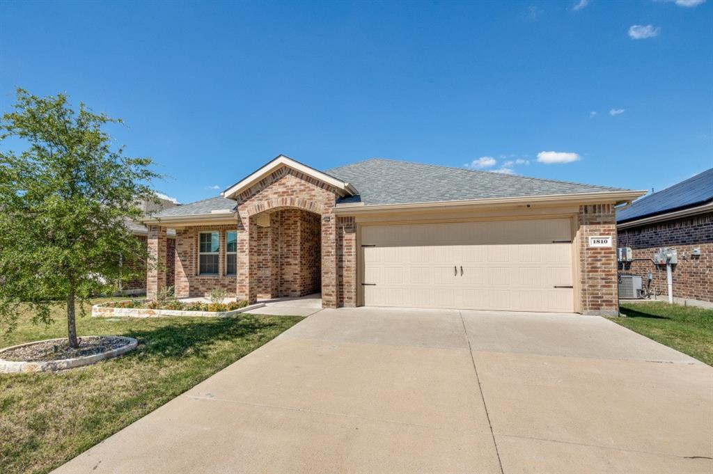 Yale St, Farmersville, TX 75442