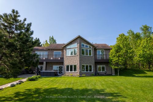 20 Breezehill Rd, Skead, ON, P0M2Y0 | Card Image