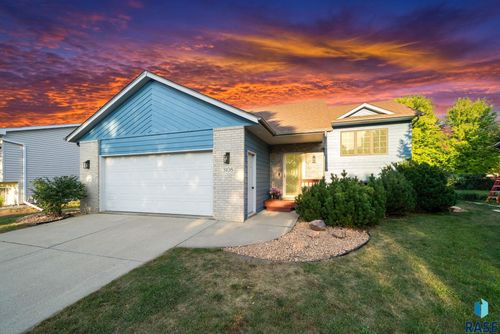 3108 S Judy Ave Avenue, Sioux Falls, SD, 57103-6560 | Card Image