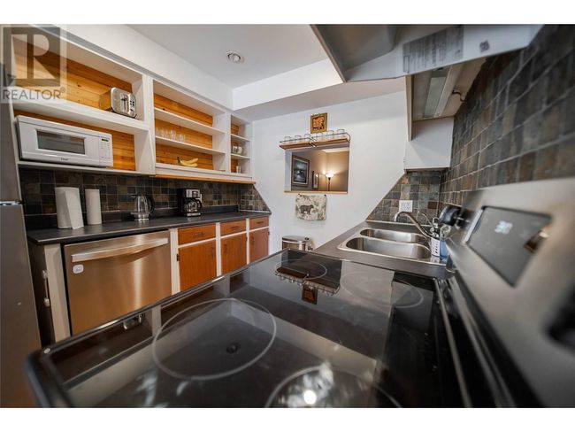 33C Mount Trinity Ave, Townhouse with 3 bedrooms, 2 bathrooms and null parking in Fernie BC | Image 11