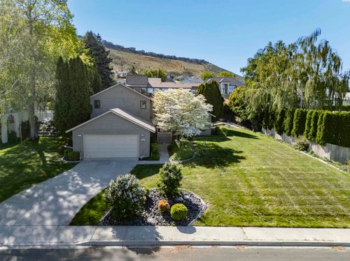2507 Dawn Hill Ct, Richland, WA, 99352-9670 | Card Image