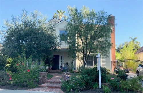 10536 Woodbridge St, Toluca Lake, CA, 91602-2825 | Card Image