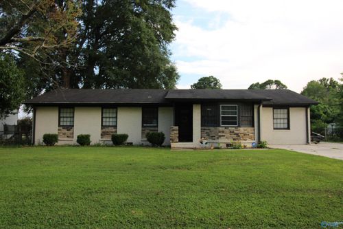 305 Robinson St Sw, Decatur, AL, 35601-6425 | Card Image