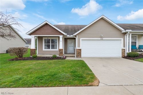 3068 Somerset Dr, Akron, OH, 44312-6023 | Card Image