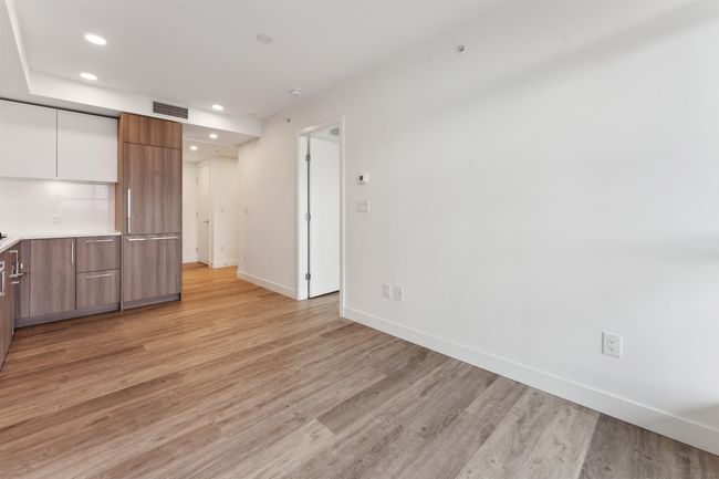 610 - 9675 King George Blvd, Condo with 1 bedrooms, 1 bathrooms and 1 parking in Surrey BC | Image 19