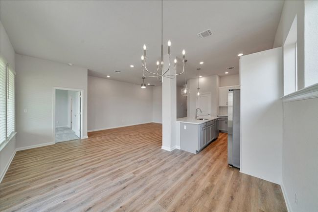 147 Cibolo Creek Loop, House other with 3 bedrooms, 2 bathrooms and 4 parking in Bastrop TX | Image 5