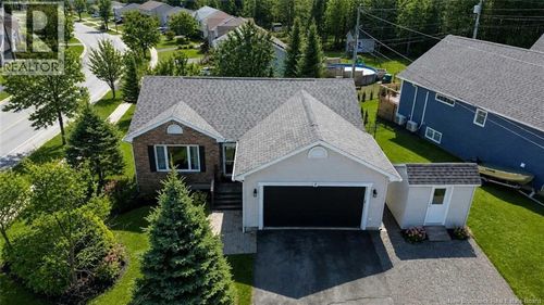 7 Wyngate Dr, Fredericton, NB, E3A9X8 | Card Image