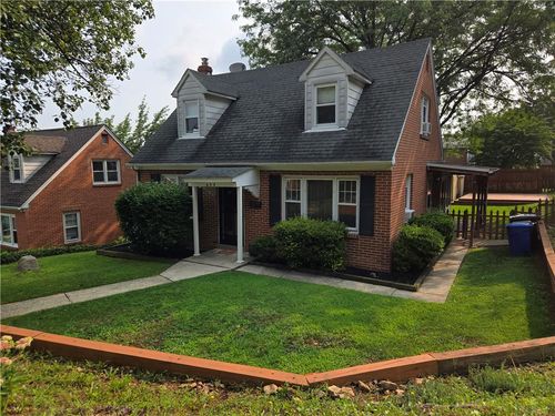 655 Dorothy Ave, Fountain Hill, PA, 18015-4307 | Card Image