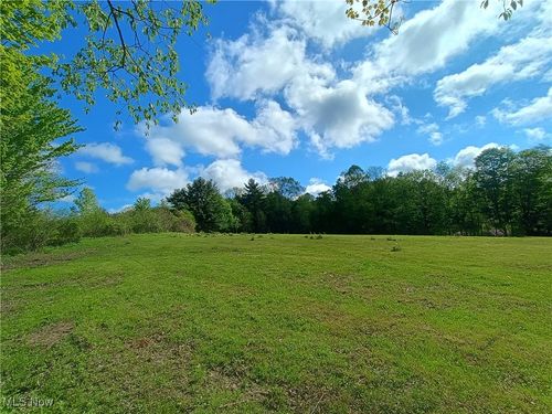 10606 Sherman Rd, Chardon, OH, 44024-8422 | Card Image