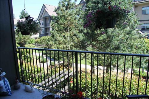 207-2117 Meredith Rd, Nanaimo, BC, V9S2N2 | Card Image