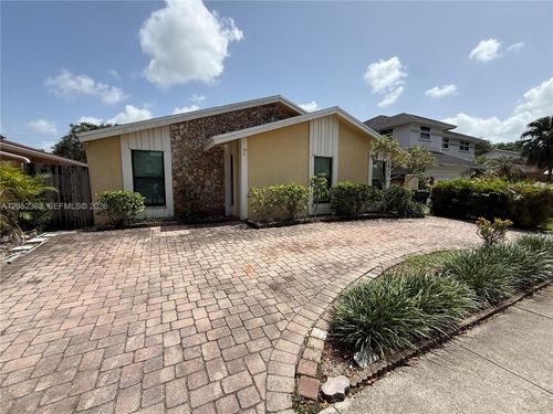 3620 Farragut St, Hollywood, FL, 33021-3018 | Card Image