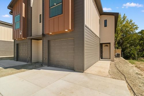 2642 Hutchinson St, Fort Worth, TX, 76106-7439 | Card Image