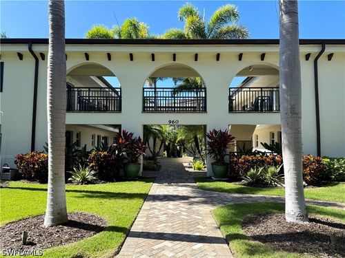 202-960 7th St S, NAPLES, FL, 34102-6909 | Card Image