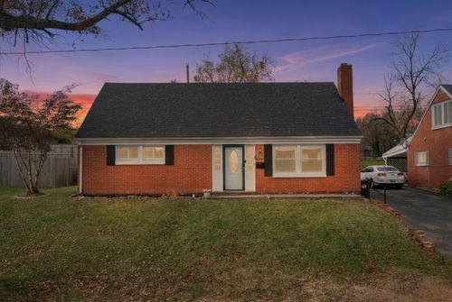 403 Creekview Dr, Paris, KY, 40361-1232 | Card Image