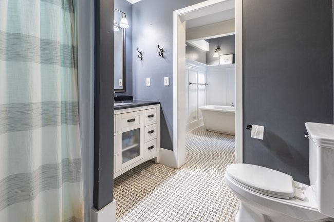 336 Main St, House other with 5 bedrooms, 2 bathrooms and null parking in Wethersfield CT | Image 22