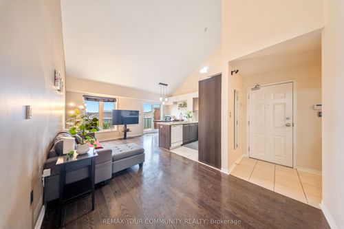 48-651F Warden Ave, Scarborough, ON, M1L0E8 | Card Image