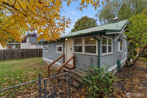 212 W 6th St, Centralia, WA, 98531-5002 | Card Image
