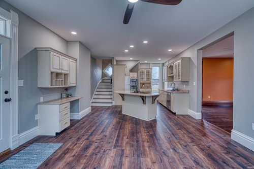 206 W Gibson St, Haubstadt, IN, 47639-8194 | Card Image